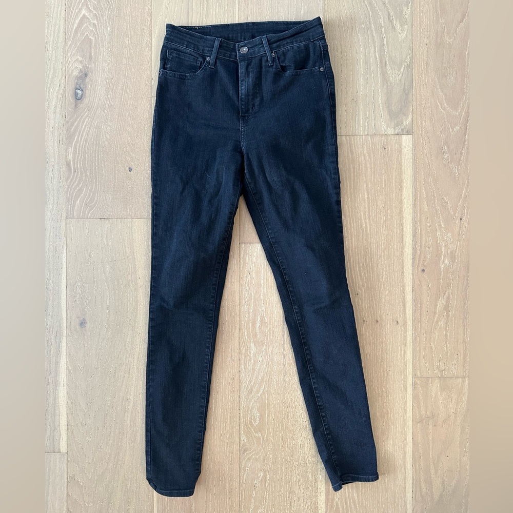Black Levi’s Skinny Jeans Size 28
